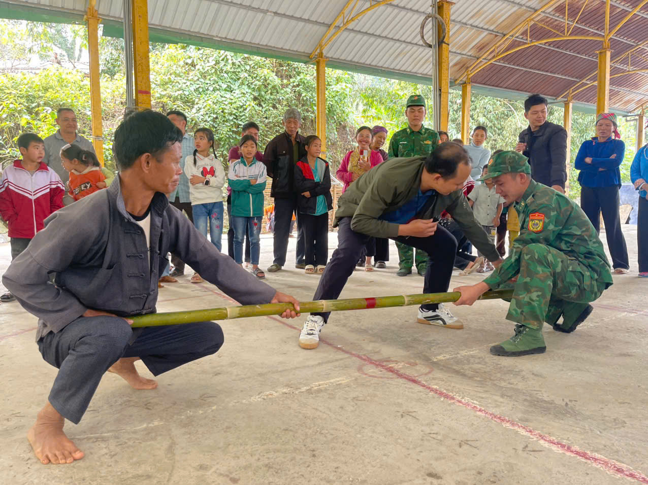 Sơn Vĩ (Tuyên Quang): Thắm tình quân dân trong ngày hội đại đoàn kết toàn dân tộc
